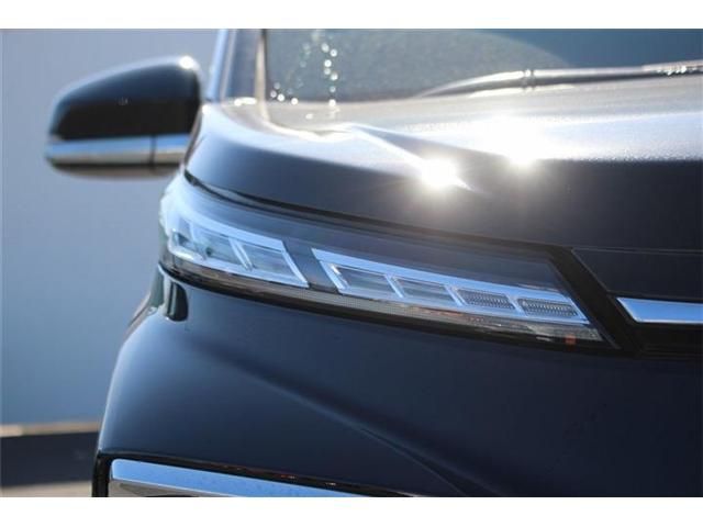 TOYOTA VOXY HYBRID 2022 Image 31