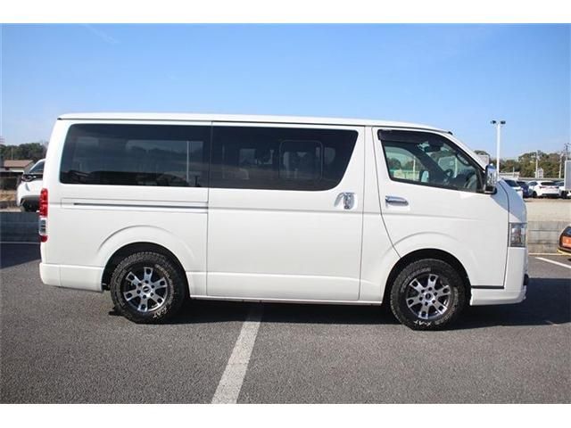 TOYOTA HIACE VAN 2WD 2020 Image 31