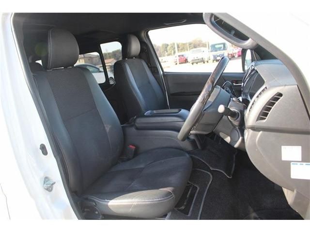 TOYOTA HIACE VAN 2WD 2020 Image 31