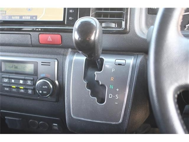 TOYOTA HIACE VAN 2WD 2020 Image 31