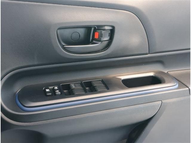 TOYOTA AQUA 2015 Image 31