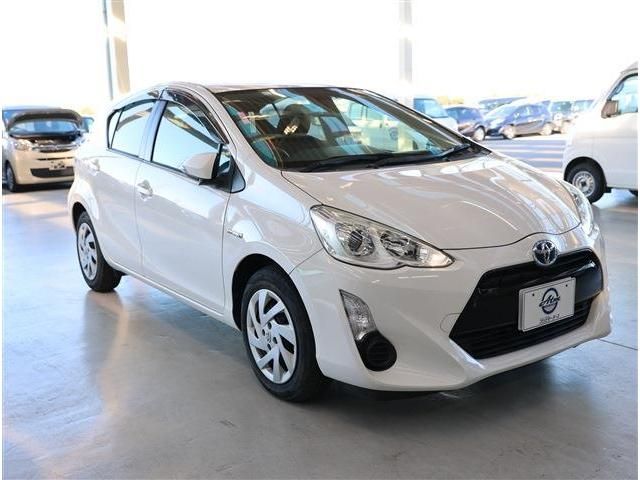 TOYOTA AQUA 2015 Image 31