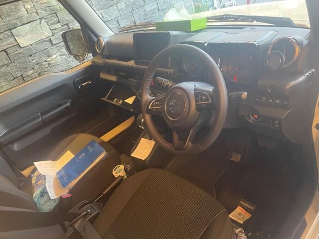 SUZUKI JIMNY NOMADE 2025 Image 31