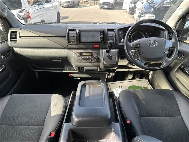 TOYOTA HIACE VAN 2WD 2018 Image 31
