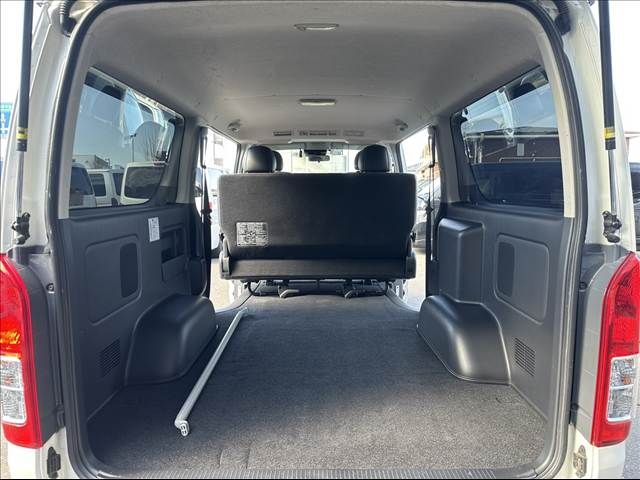 TOYOTA HIACE VAN 2WD 2018 Image 31