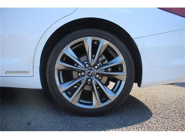 TOYOTA LEXUS ES300H 2019 Image 31