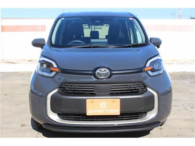 TOYOTA SIENTA HYBRID 2023 Image 31