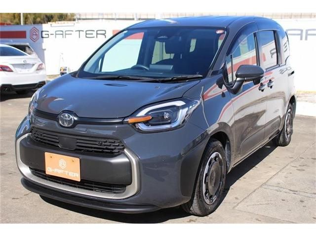 TOYOTA SIENTA HYBRID 2023 Image 31