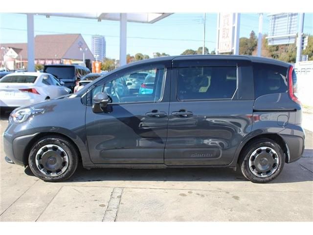 TOYOTA SIENTA HYBRID 2023 Image 31