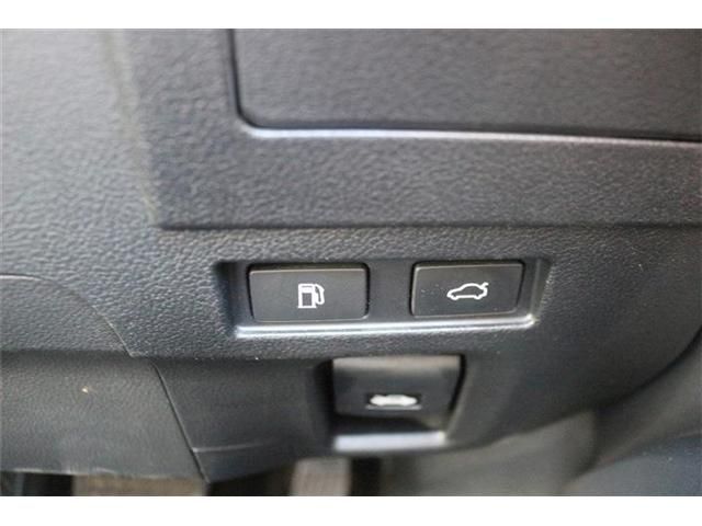 TOYOTA LEXUS ES300H 2019 Image 31