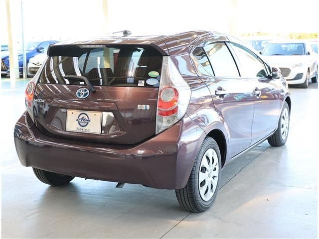 TOYOTA AQUA 2014 Image 31