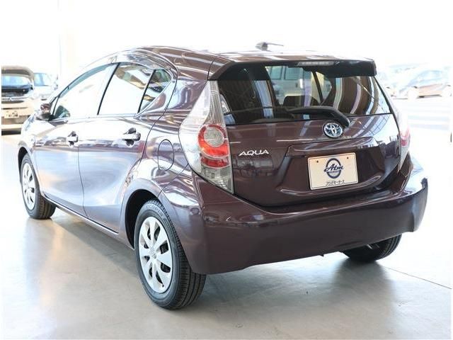 TOYOTA AQUA 2014 Image 31