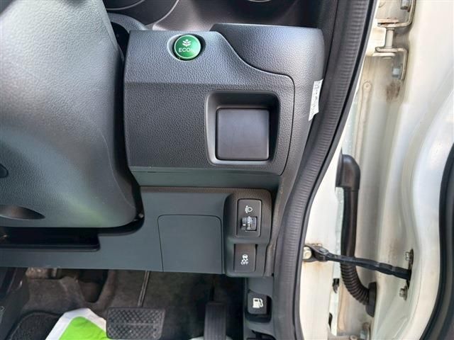 HONDA N BOX 2016 Image 31