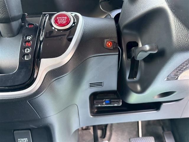 HONDA N BOX 2016 Image 31