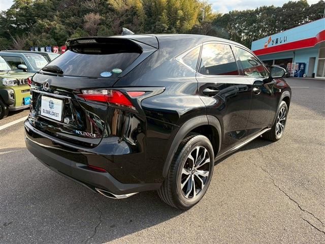 TOYOTA LEXUS NX200T 2015 Image 31