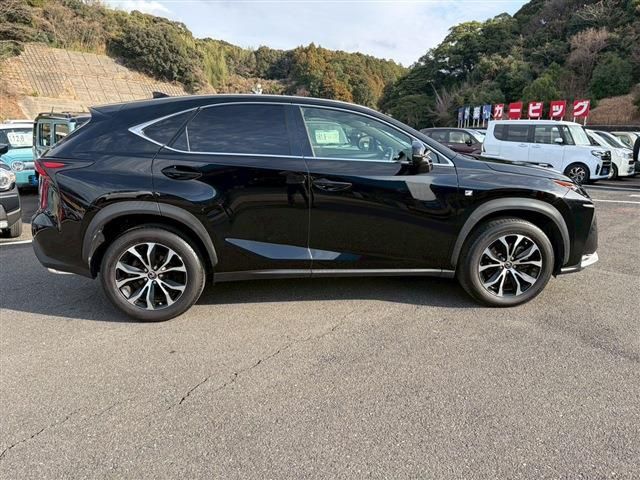 TOYOTA LEXUS NX200T 2015 Image 31