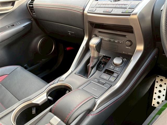 TOYOTA LEXUS NX200T 2015 Image 31