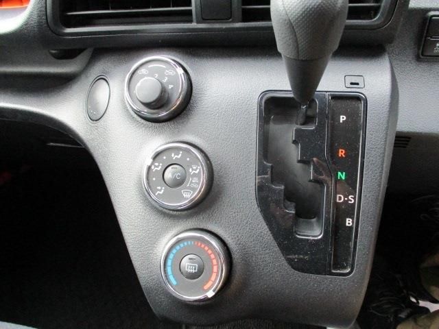 TOYOTA SIENTA 2016 Image 31