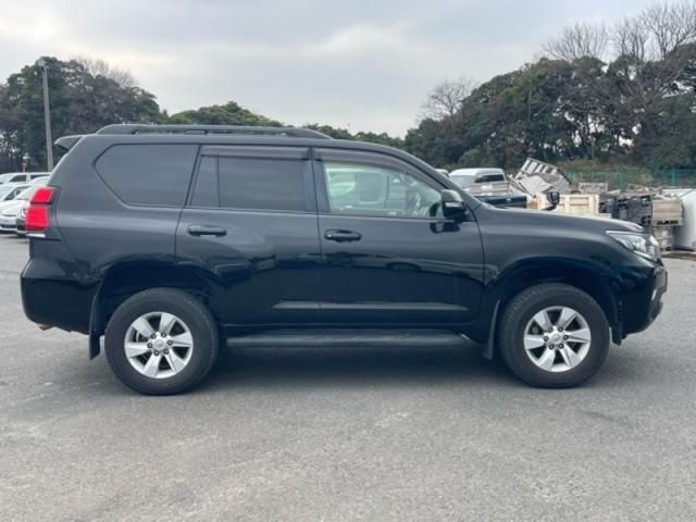 TOYOTA LANDCRUISER PRADO 2017 Image 31