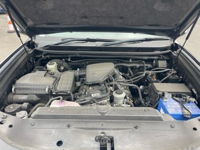 TOYOTA LANDCRUISER PRADO 2017 Image 31