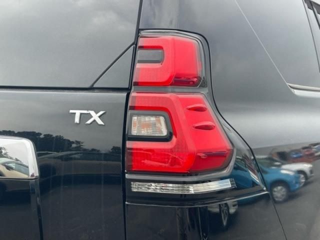 TOYOTA LANDCRUISER PRADO 2017 Image 31