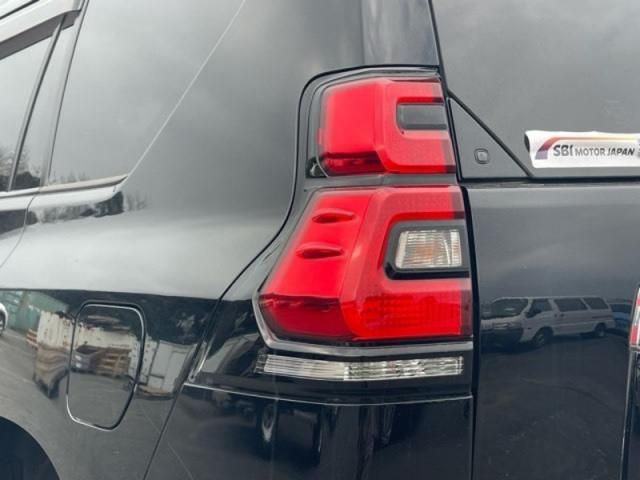 TOYOTA LANDCRUISER PRADO 2017 Image 31