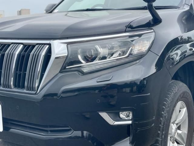 TOYOTA LANDCRUISER PRADO 2017 Image 31