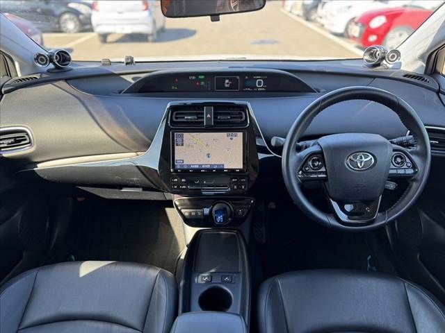 TOYOTA PRIUS 2019 Image 31