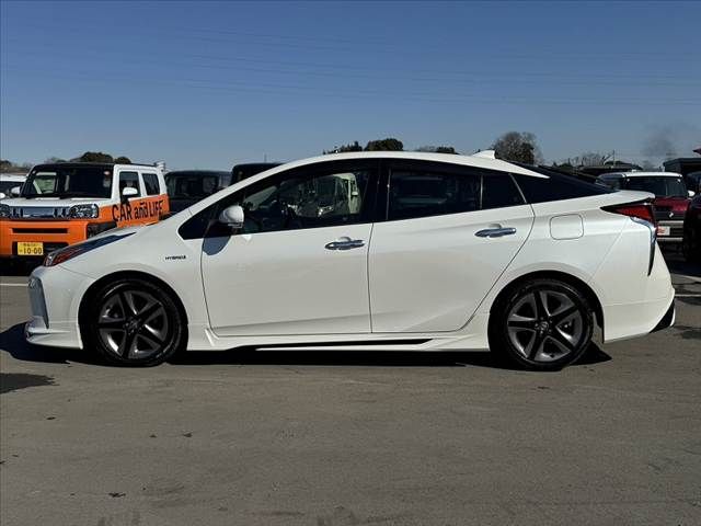 TOYOTA PRIUS 2019 Image 31