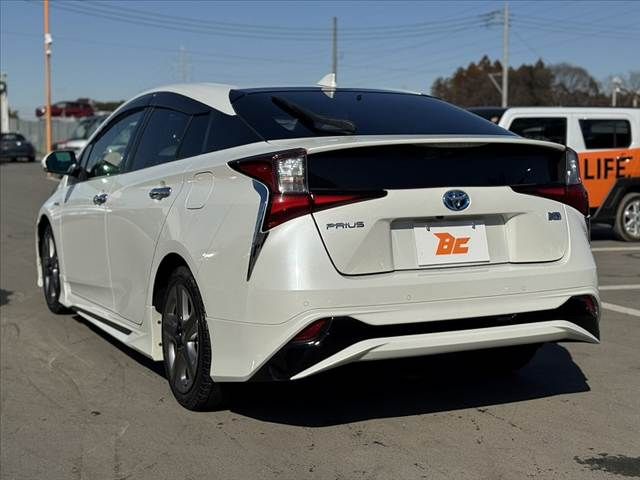 TOYOTA PRIUS 2019 Image 31