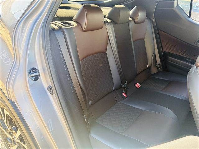 TOYOTA C-HR 2017 Image 31