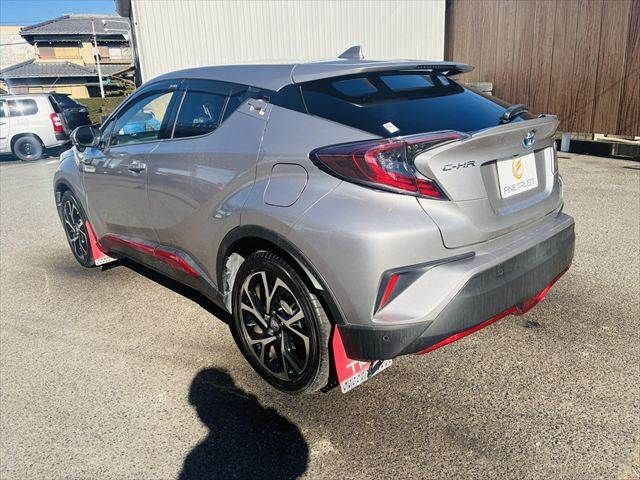 TOYOTA C-HR 2017 Image 31