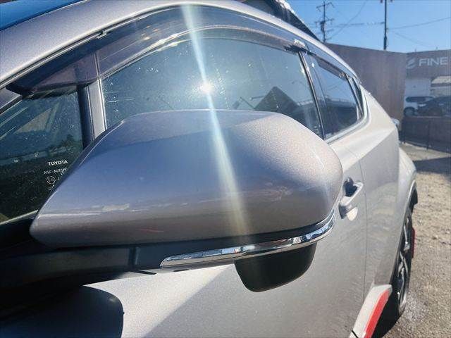 TOYOTA C-HR 2017 Image 31