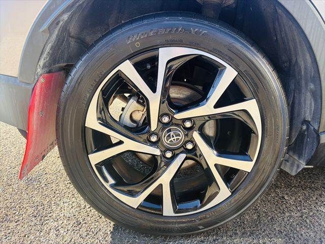 TOYOTA C-HR 2017 Image 31