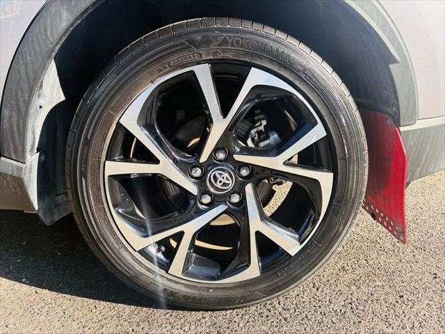 TOYOTA C-HR 2017 Image 31