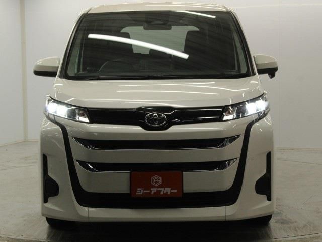 TOYOTA NOAH 2022 Image 31