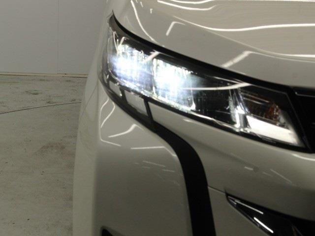 TOYOTA NOAH 2022 Image 31