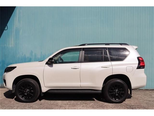 TOYOTA LANDCRUISER PRADO 2023 Image 31