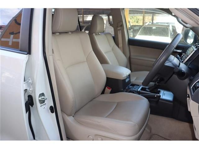 TOYOTA LANDCRUISER PRADO 2023 Image 31