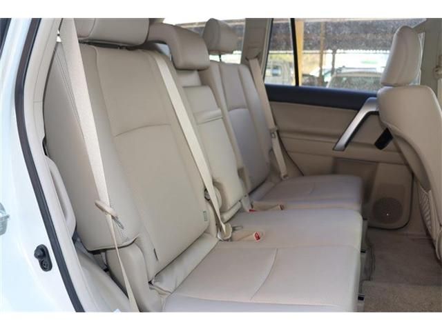 TOYOTA LANDCRUISER PRADO 2023 Image 31