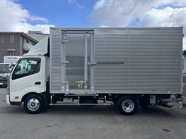 HINO DUTRO 2025 Image 31