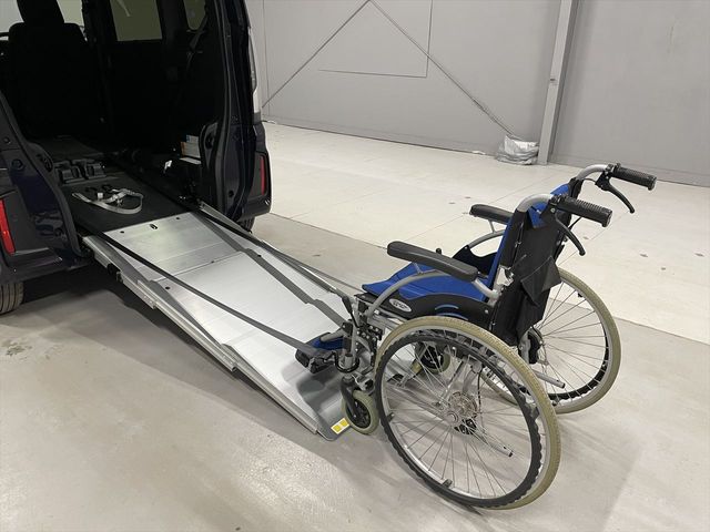 HONDA N BOX CUSTOM 2023 Image 31