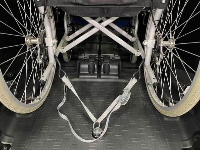 HONDA N BOX CUSTOM 2023 Image 31