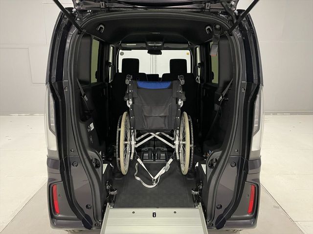 HONDA N BOX CUSTOM 2023 Image 31