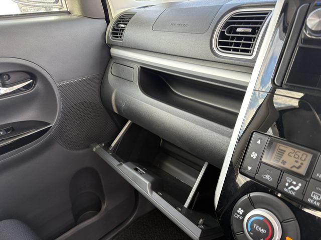 DAIHATSU TANTO CUSTOM 4WD 2015 Image 31