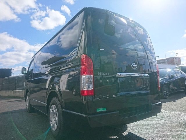 TOYOTA HIACE VAN 1.15T 2WD 2022 Image 31