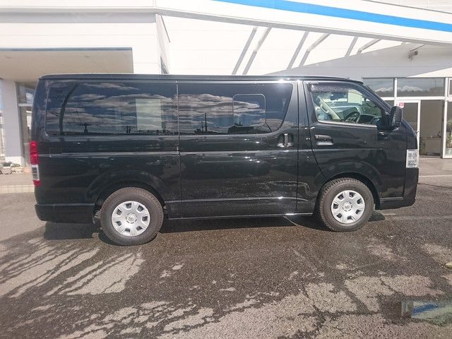 TOYOTA HIACE VAN 1.15T 2WD 2022 Image 31
