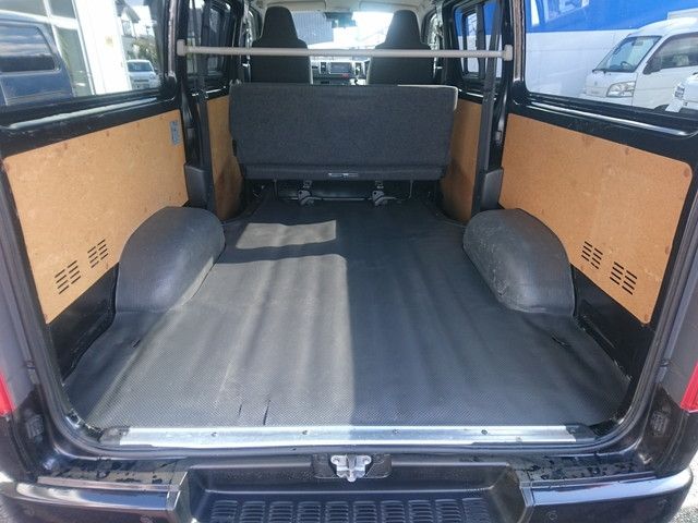 TOYOTA HIACE VAN 1.15T 2WD 2022 Image 31