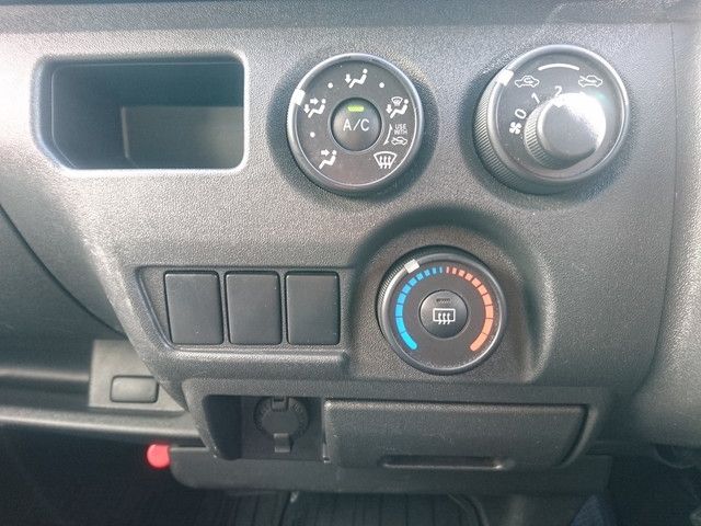 TOYOTA HIACE VAN 1.15T 2WD 2022 Image 31