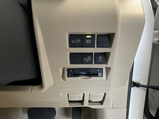 TOYOTA LANDCRUISER WAGON 2023 Image 31